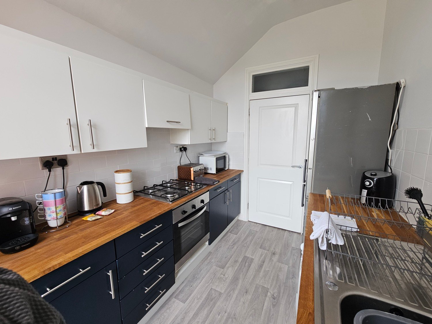 1fe2731334f83addd70508073ea73c8cd7476140c09757312ec4aca881679724